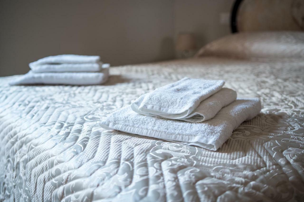 Da Nonna Maria Bed and Breakfast Boscotrecase Buitenkant foto